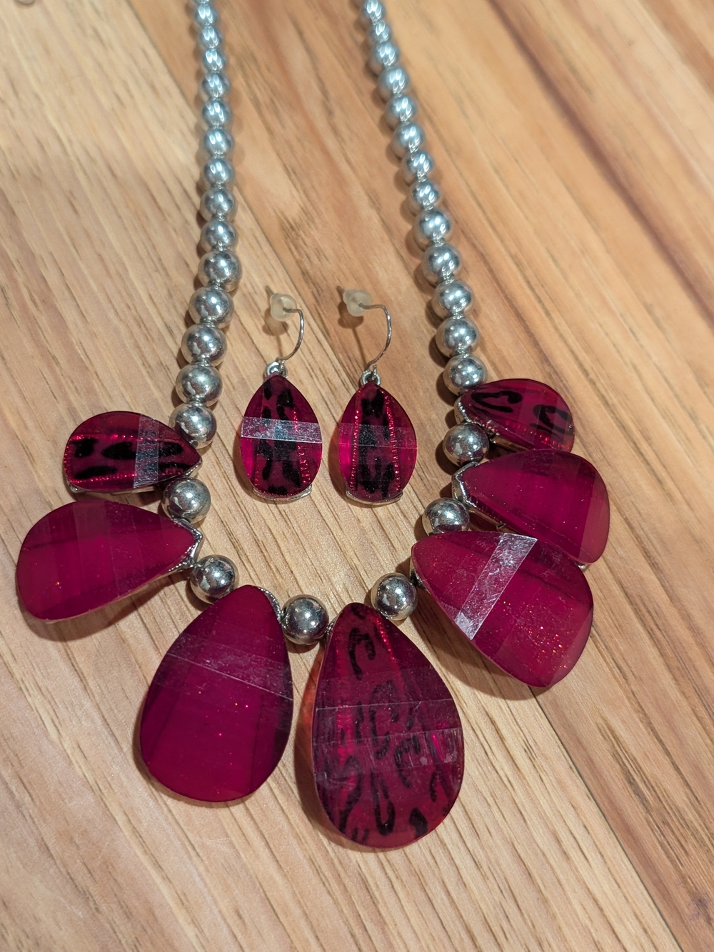 Silver Beaded Necklace and Earring Set Red Teardrop Pendants